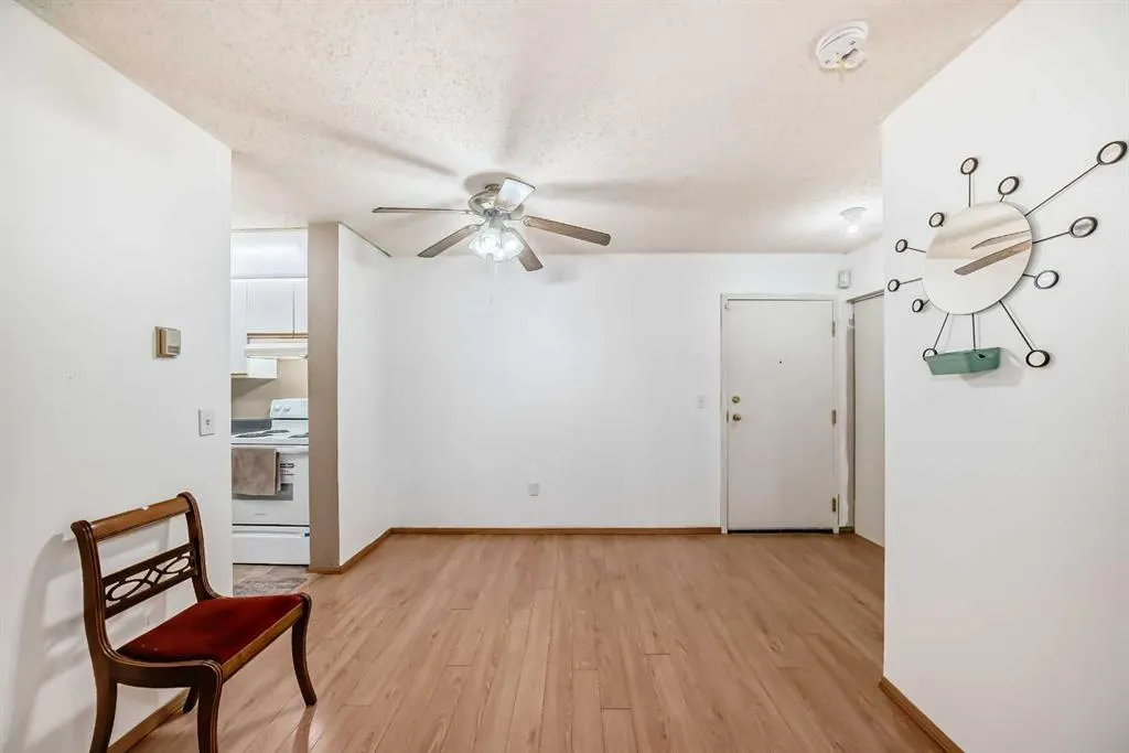21 Dover Point SE, #105
