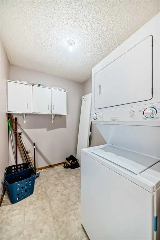 21 Dover Point SE, #105