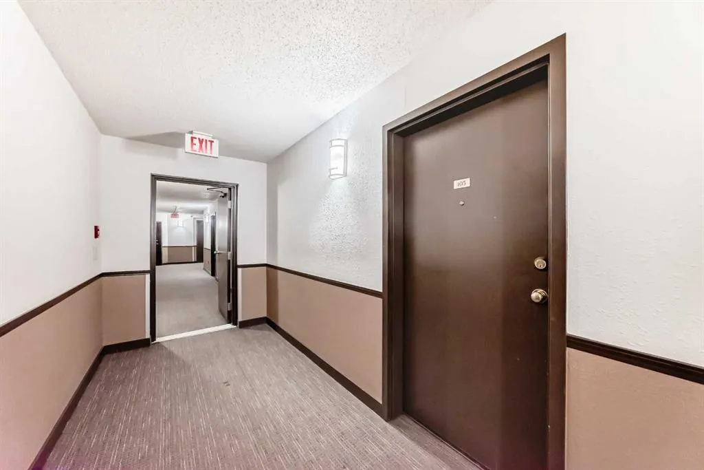 21 Dover Point SE, #105