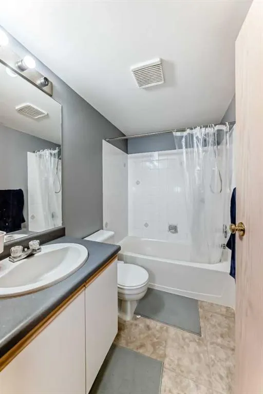 21 Dover Point SE, #105