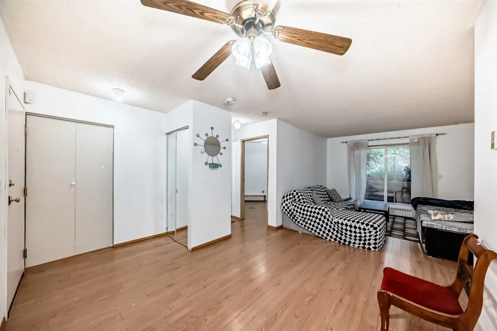 21 Dover Point SE, #105