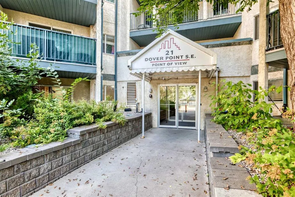 21 Dover Point SE, #105