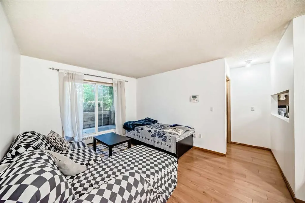 21 Dover Point SE, #105