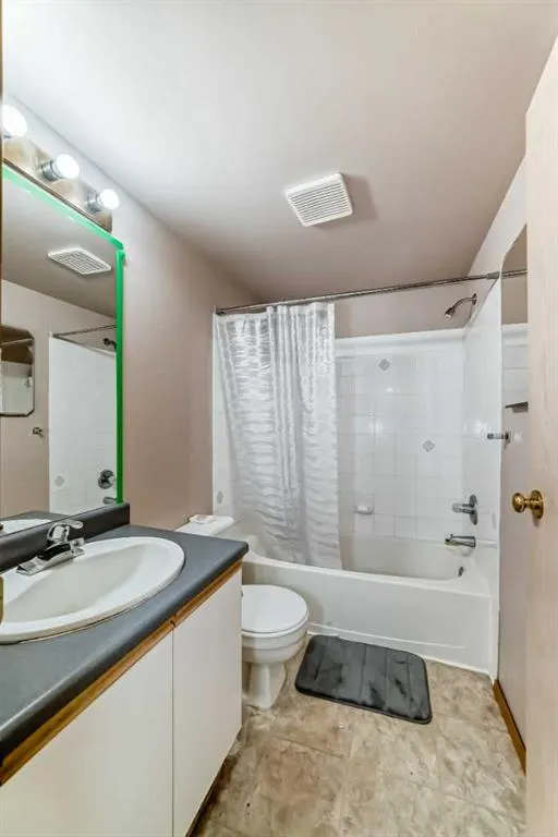 21 Dover Point SE, #105