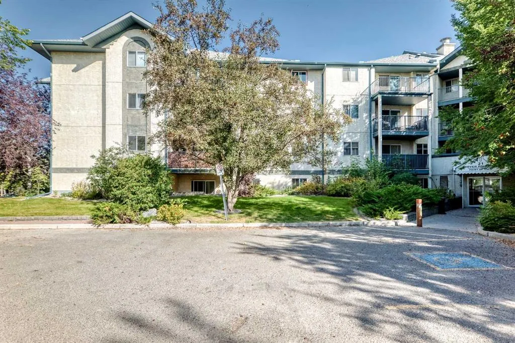 21 Dover Point SE, #105
