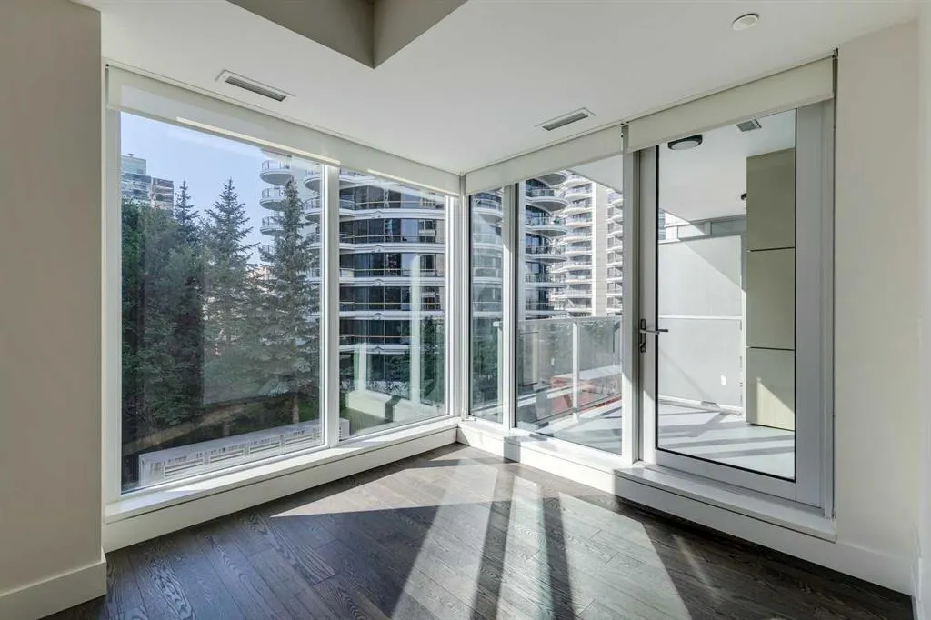 1025 5 Avenue SW, #312