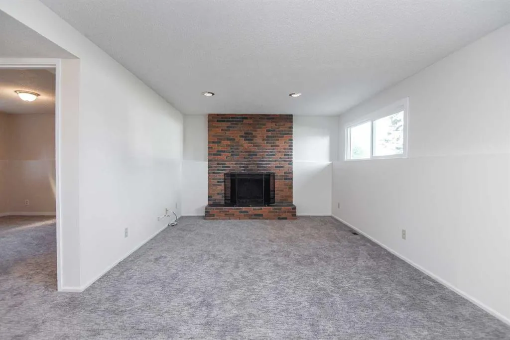 25 Oates Green