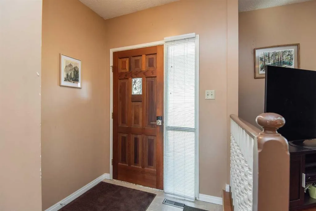 25 Oates Green