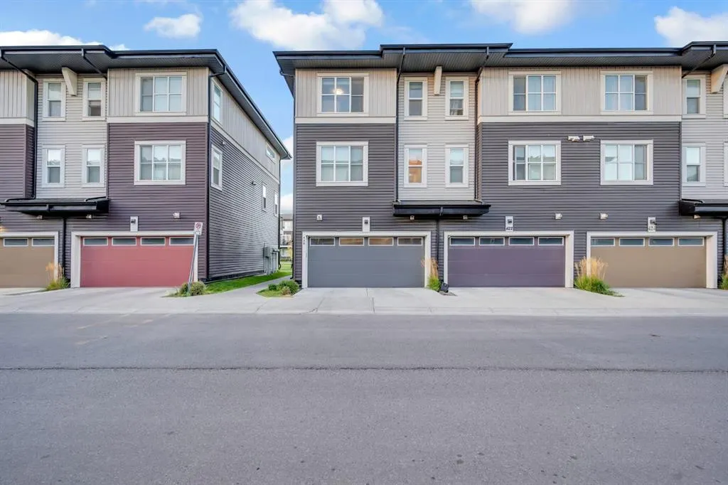 30 Cornerstone Manor NE, #420