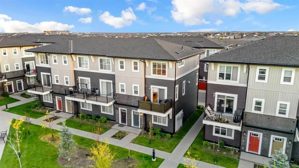 30 Cornerstone Manor NE, #420