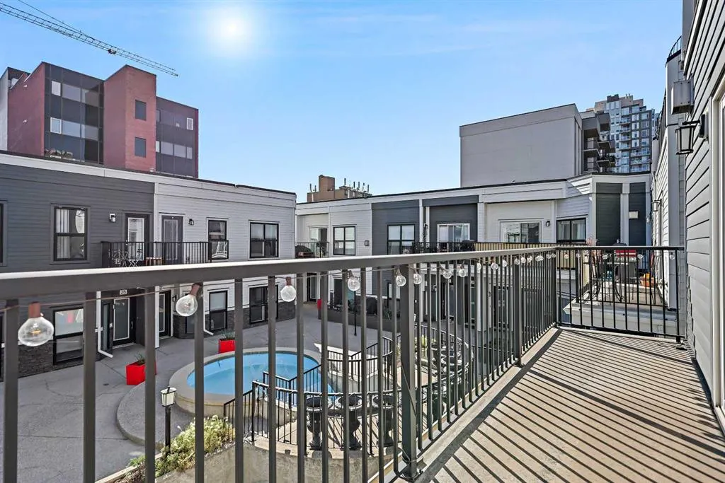 603 15 Avenue SW, #8
