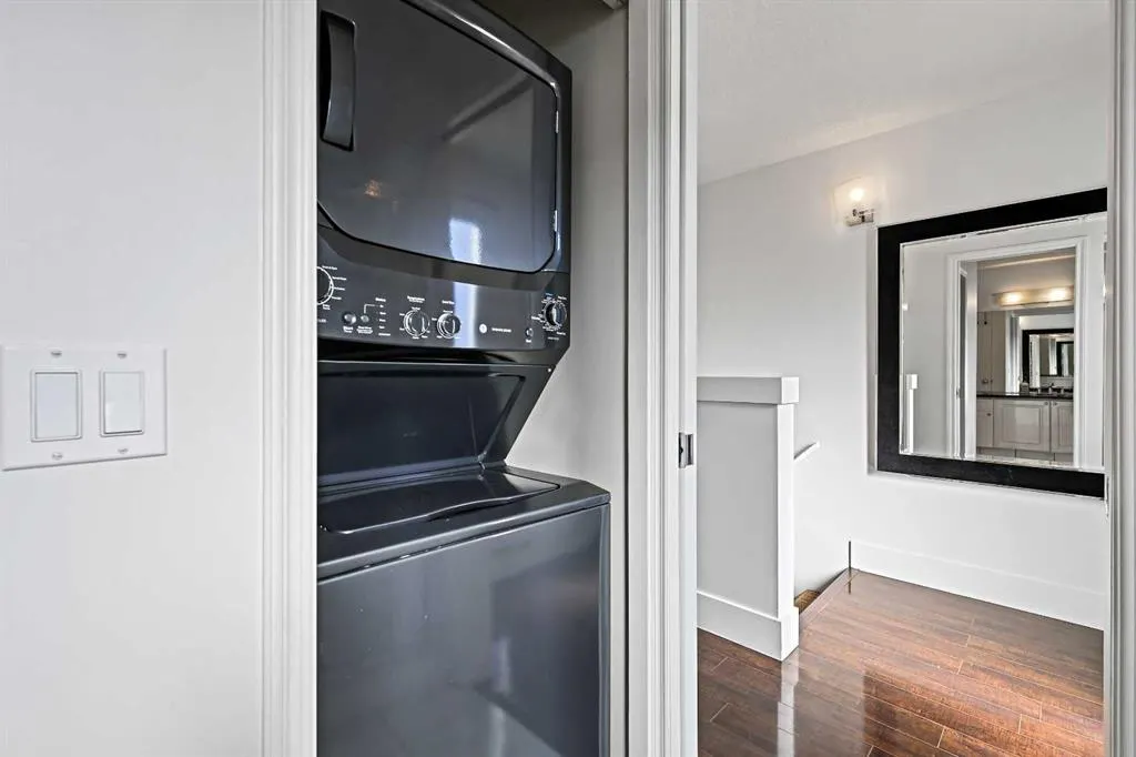 603 15 Avenue SW, #8