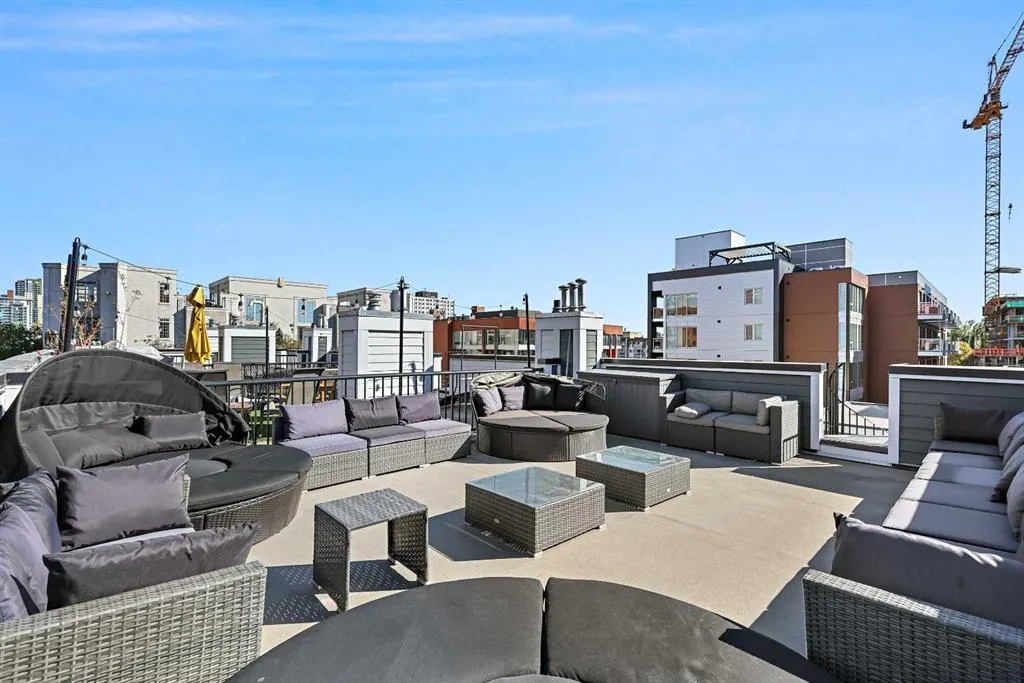 603 15 Avenue SW, #8