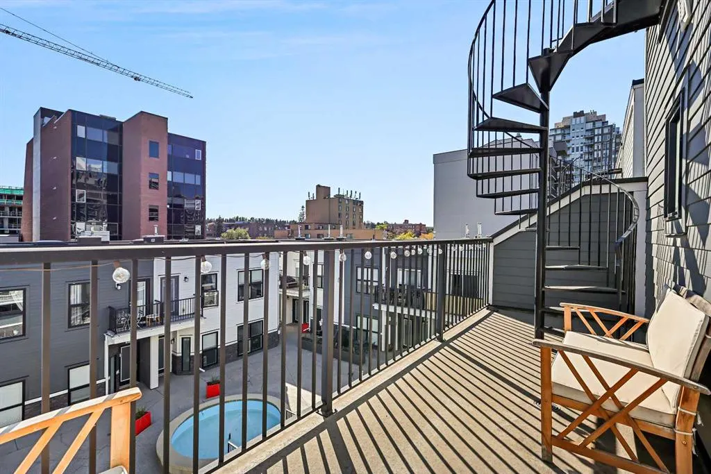 603 15 Avenue SW, #8