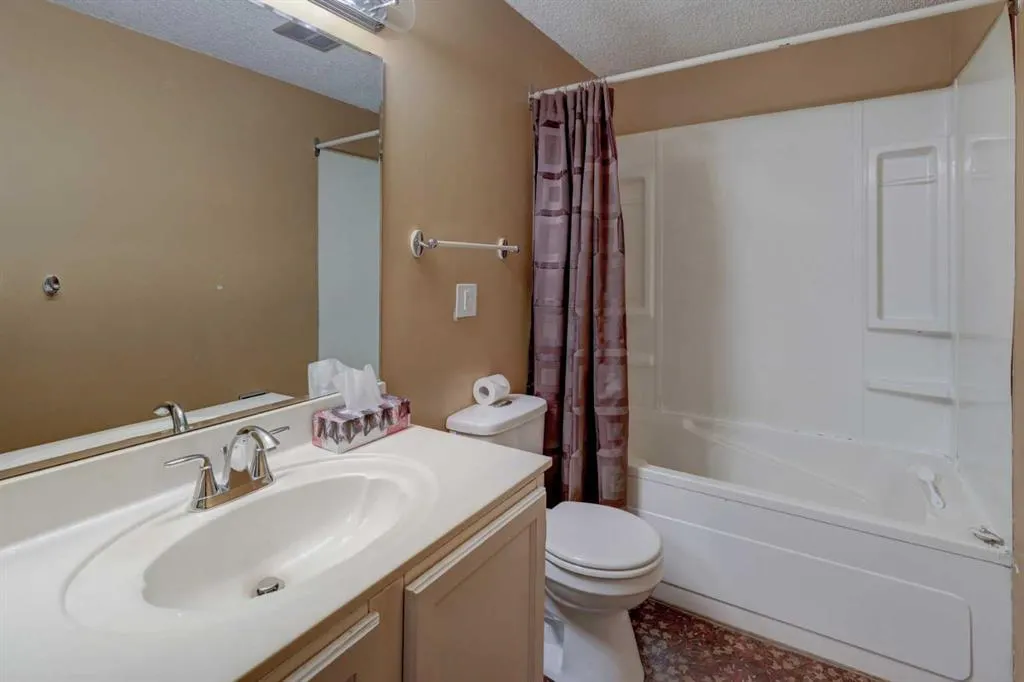 324 Ranchview Court NW