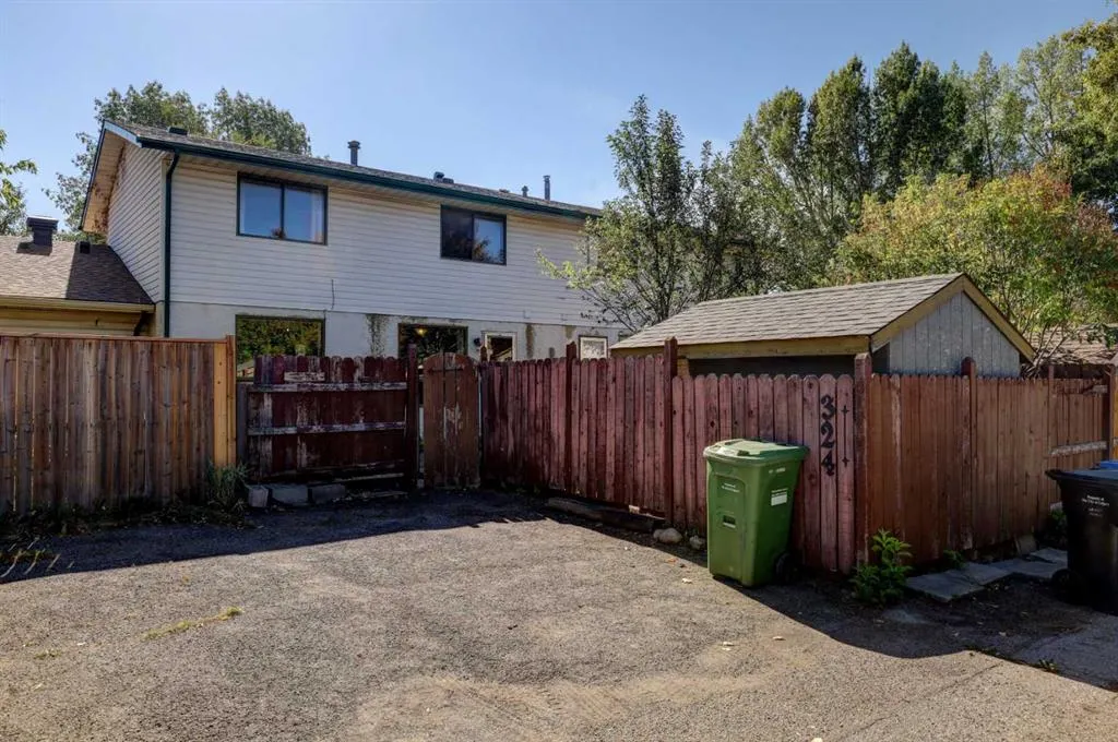 324 Ranchview Court NW