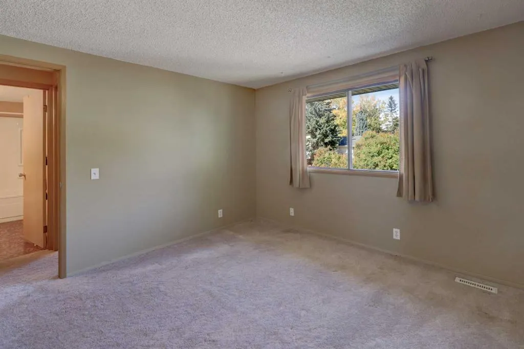 324 Ranchview Court NW
