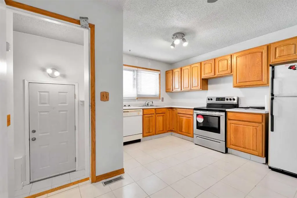 140 Maitland Road NE