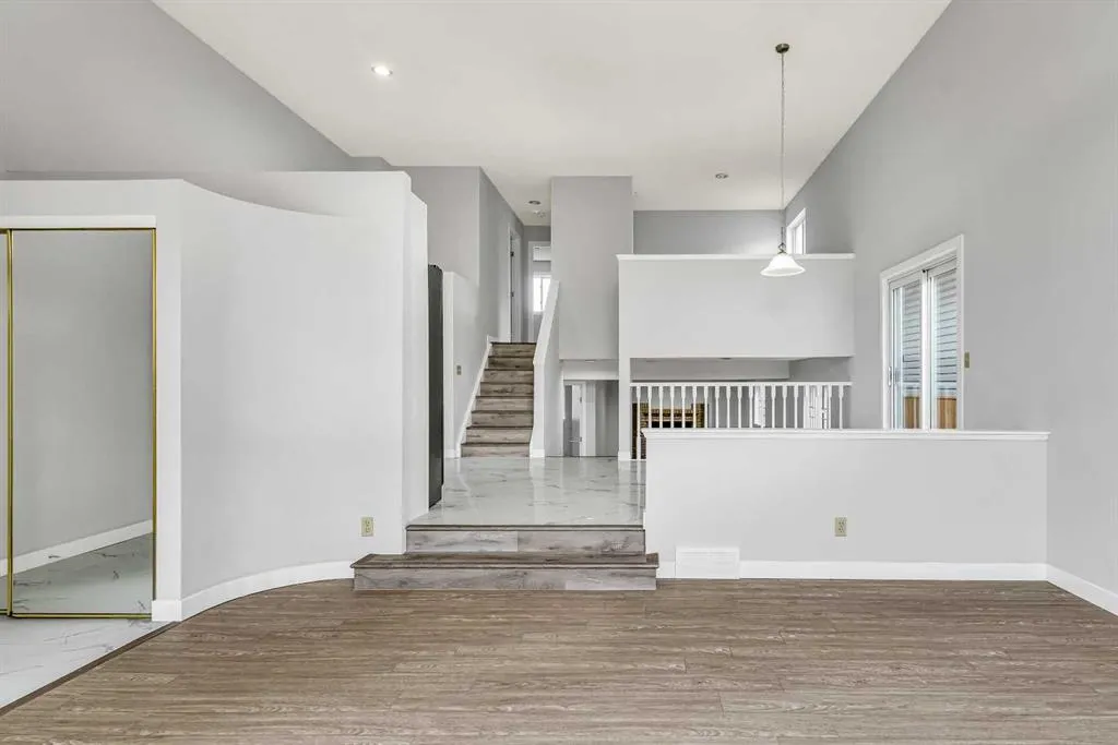 134 Laguna Circle NE