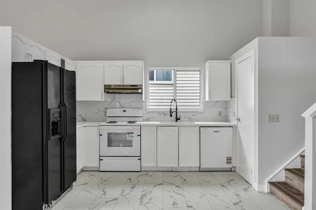 134 Laguna Circle NE