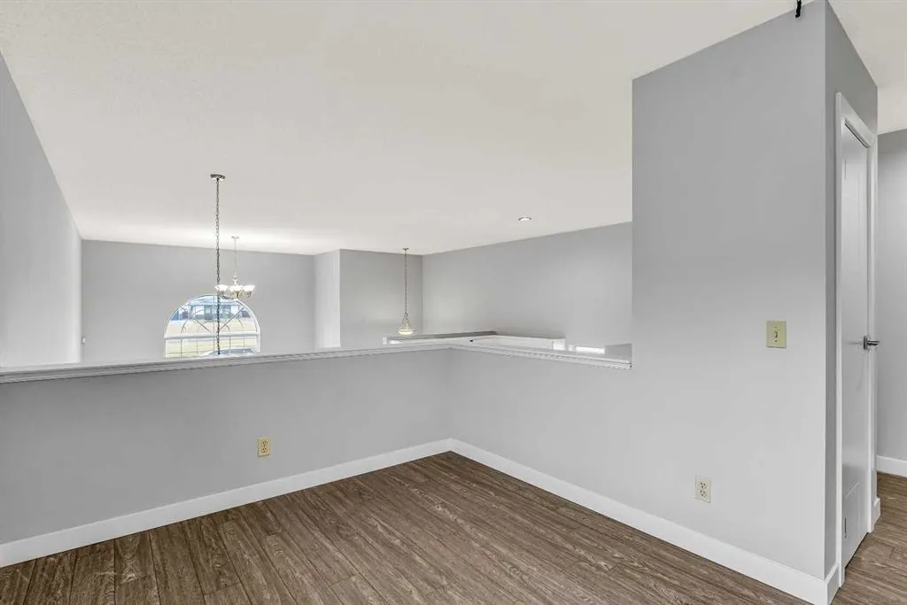 134 Laguna Circle NE