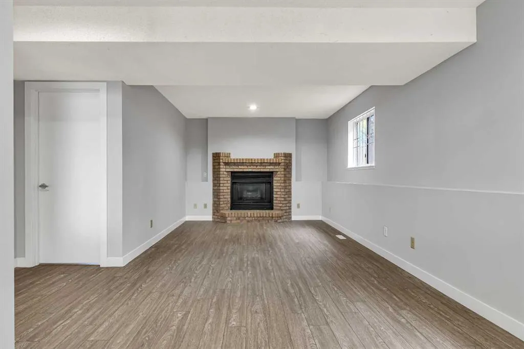134 Laguna Circle NE