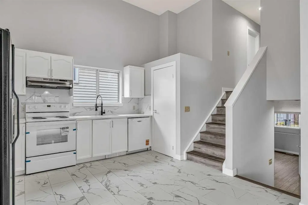 134 Laguna Circle NE