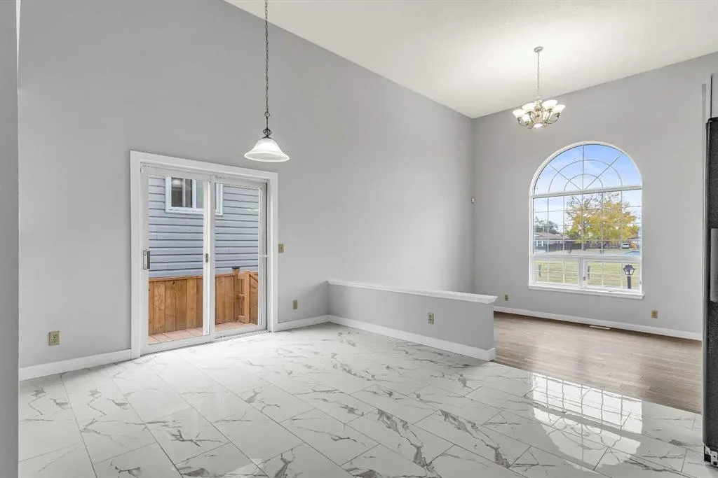 134 Laguna Circle NE