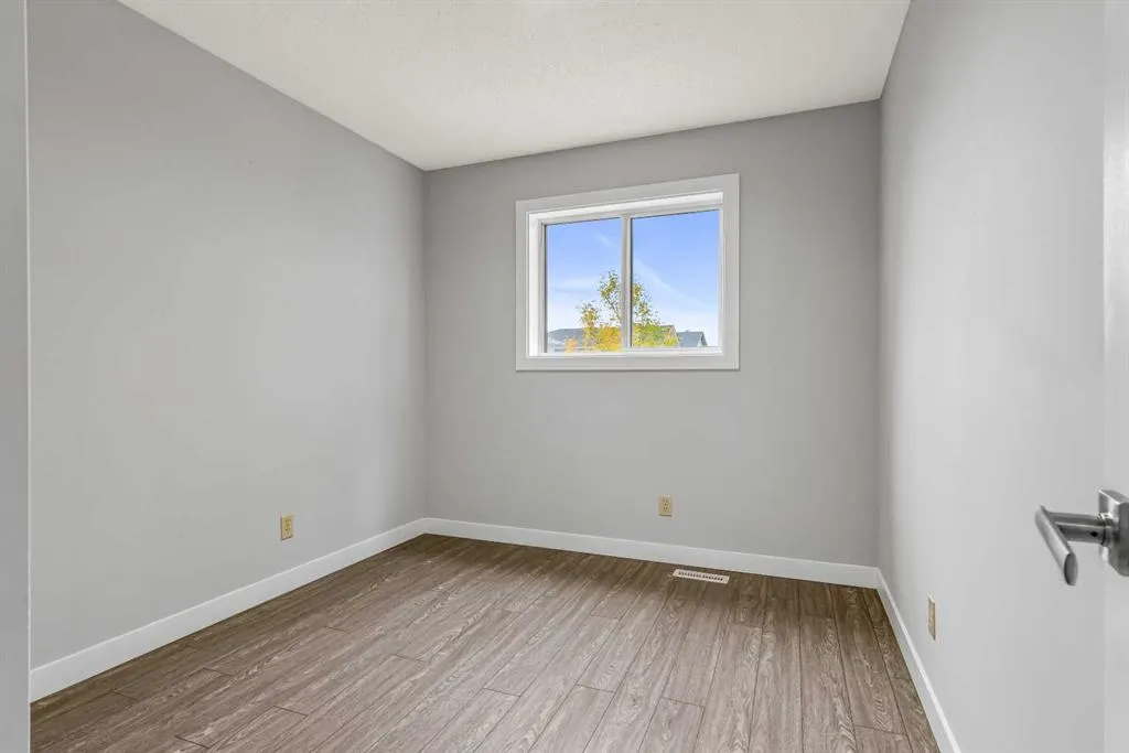 134 Laguna Circle NE