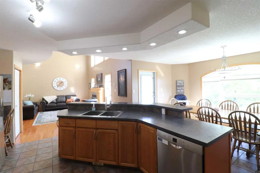46 Fairmont Cove S