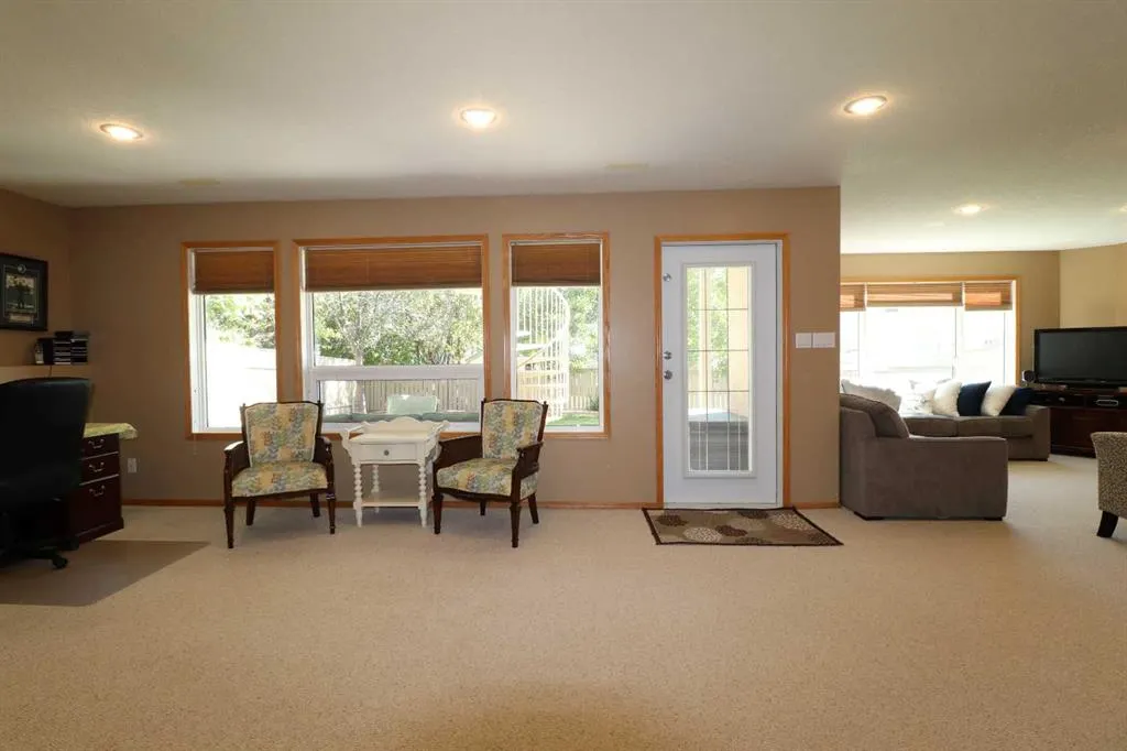 46 Fairmont Cove S