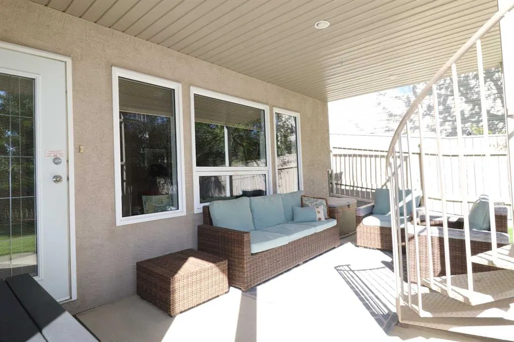 46 Fairmont Cove S