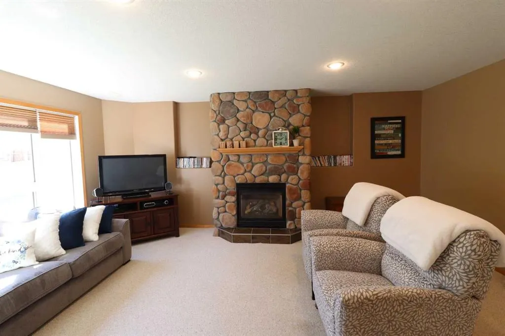 46 Fairmont Cove S