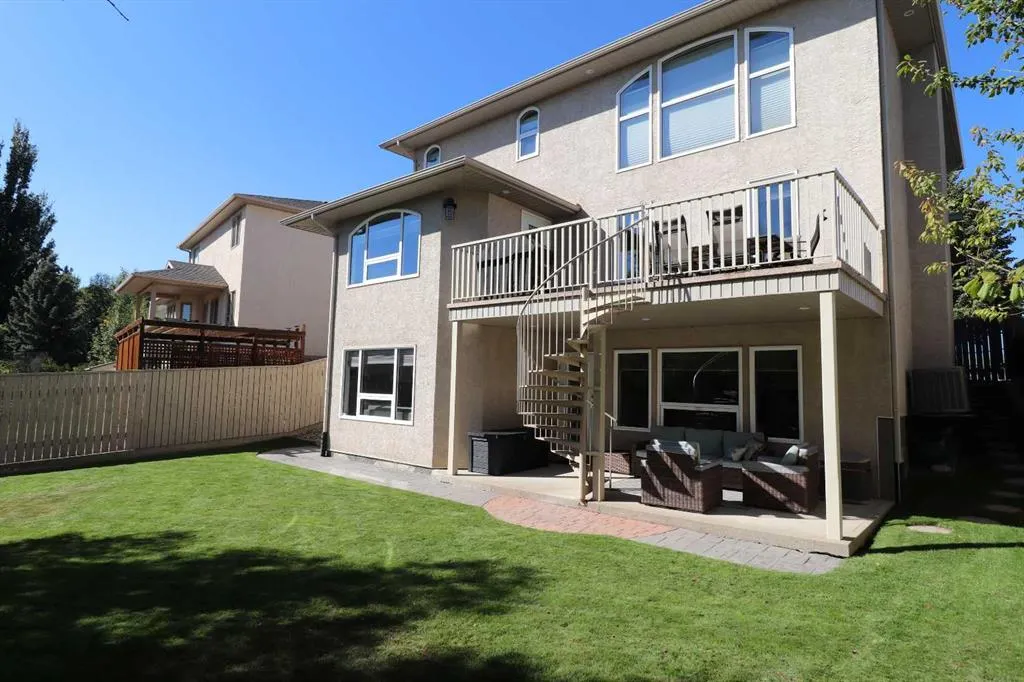 46 Fairmont Cove S