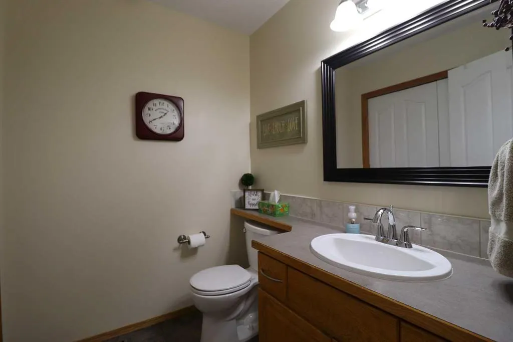 46 Fairmont Cove S