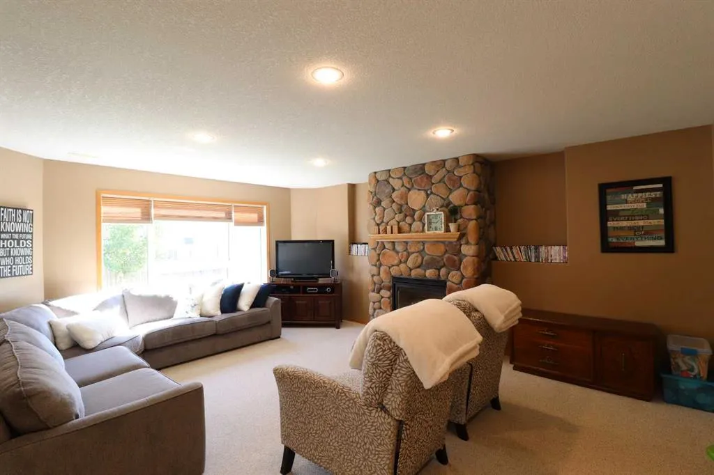 46 Fairmont Cove S