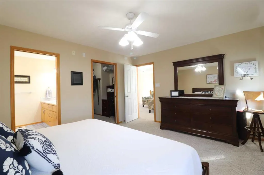 46 Fairmont Cove S