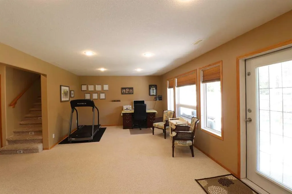 46 Fairmont Cove S