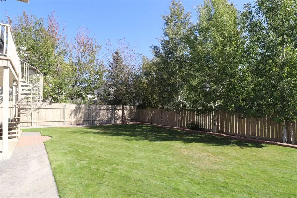 46 Fairmont Cove S