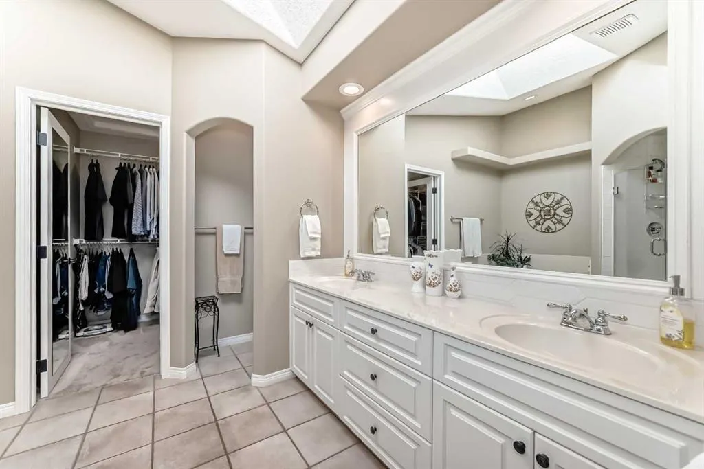 53 Mt Alberta View SE