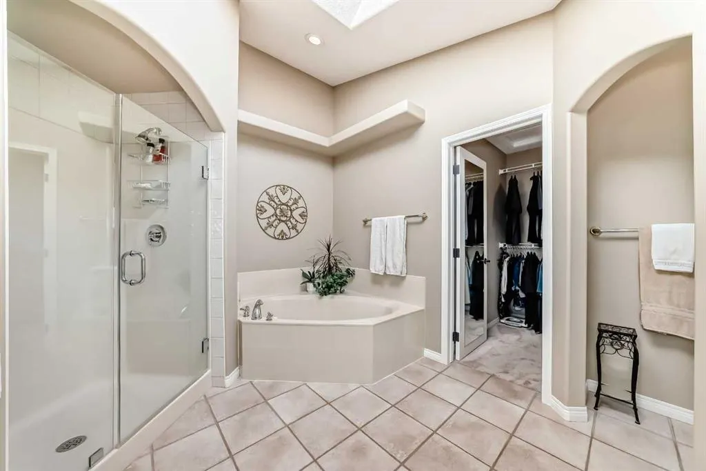 53 Mt Alberta View SE