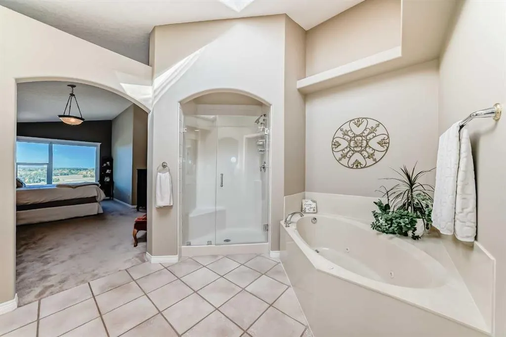 53 Mt Alberta View SE