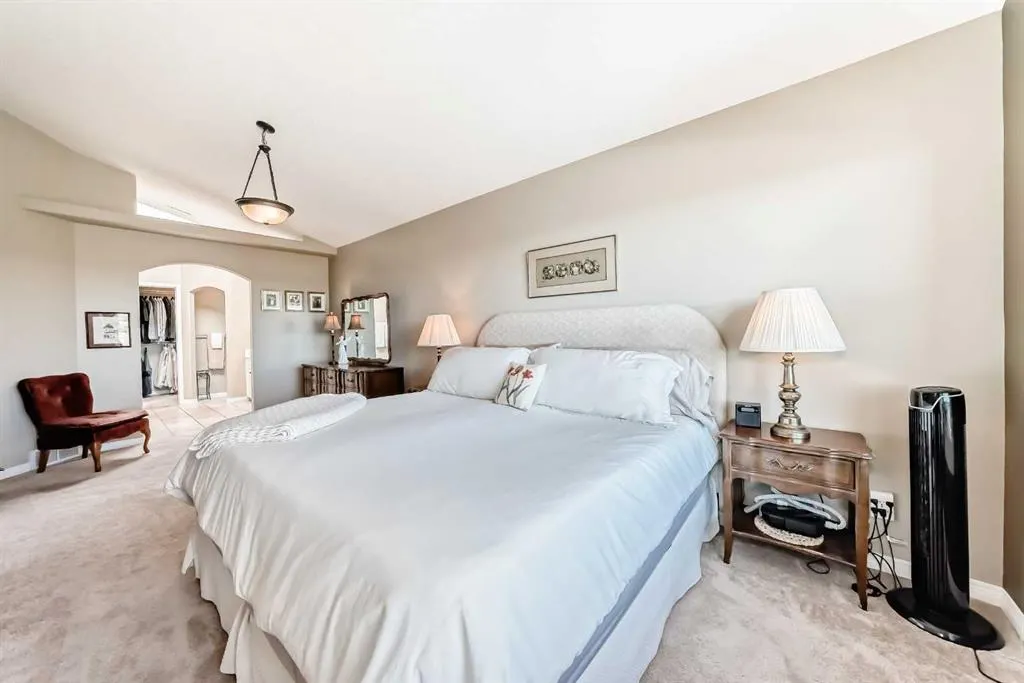 53 Mt Alberta View SE