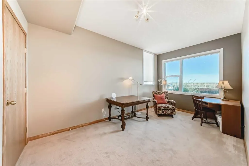 53 Mt Alberta View SE