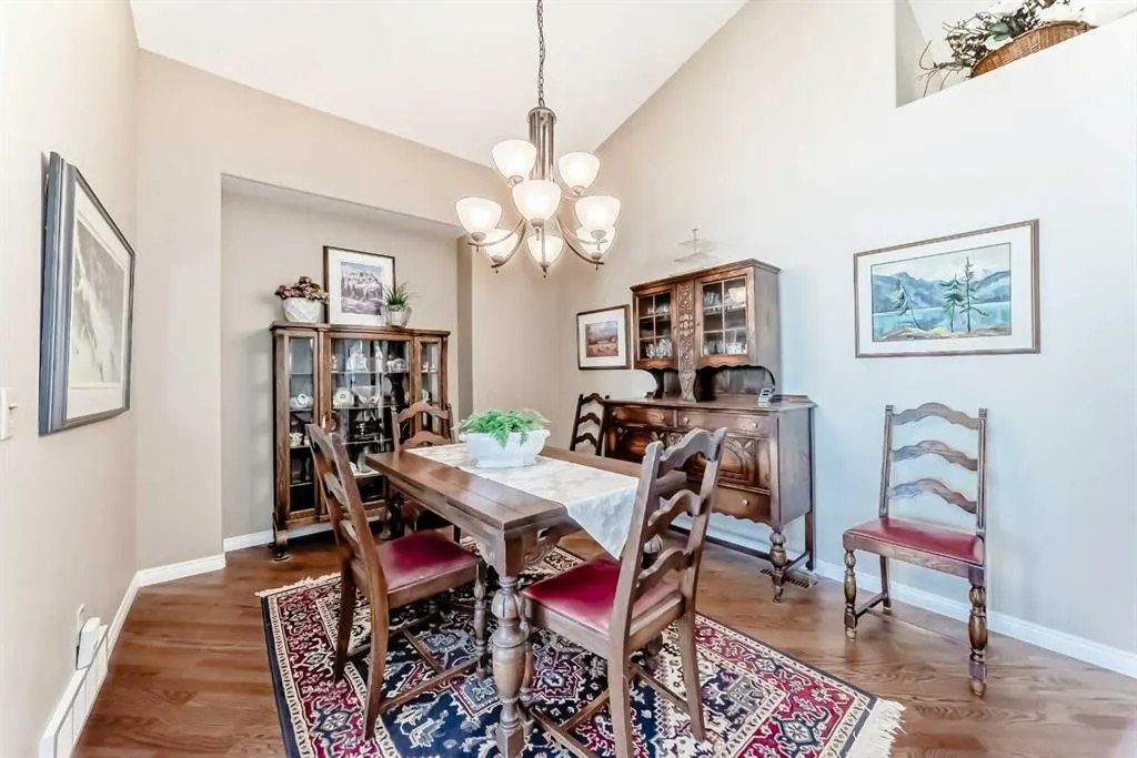 53 Mt Alberta View SE