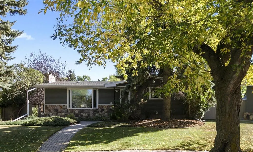 17 Montrose Avenue