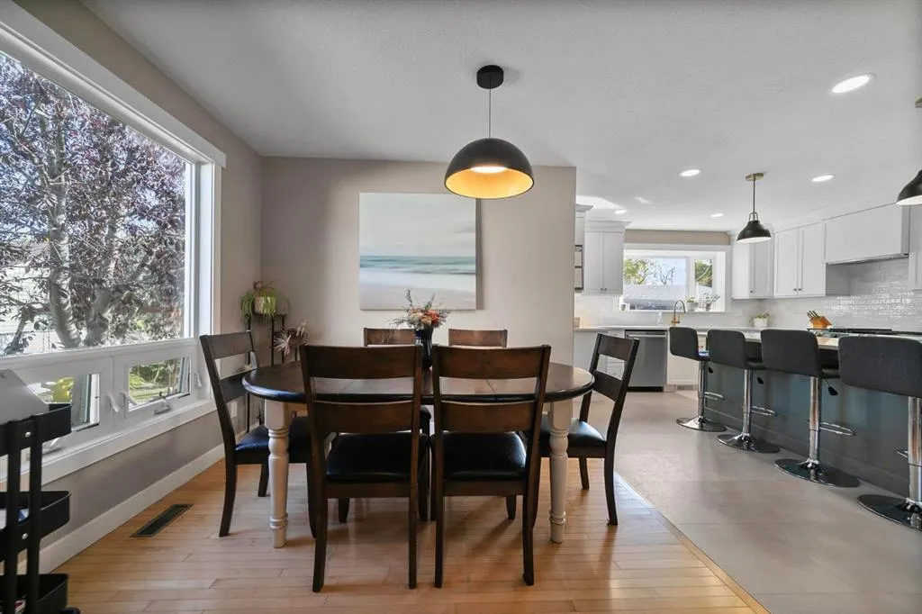 17 Montrose Avenue