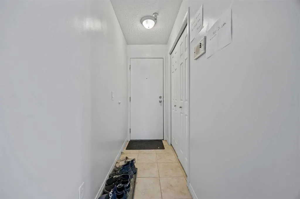 1919 17 Avenue SW, #207