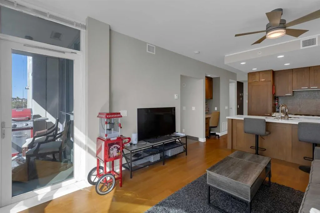 222 Riverfront Avenue SW, #1218