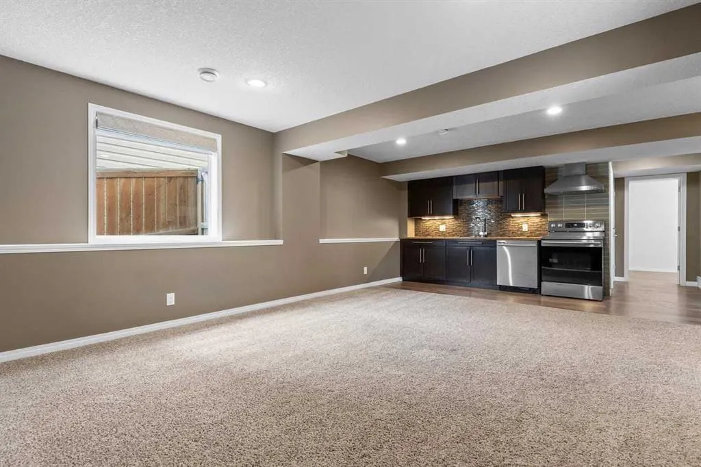 381 Kincora Glen Rise NW
